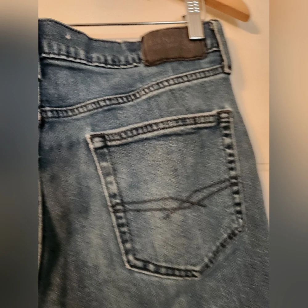 LEVI’S Signature Men's S67 Athletic Jeans, Size 34 by 30. Whiskering, Denim GUC